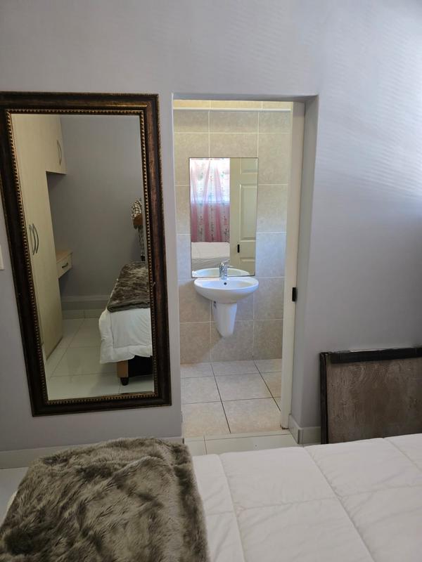 To Let 2 Bedroom Property for Rent in Sea Point Western Cape